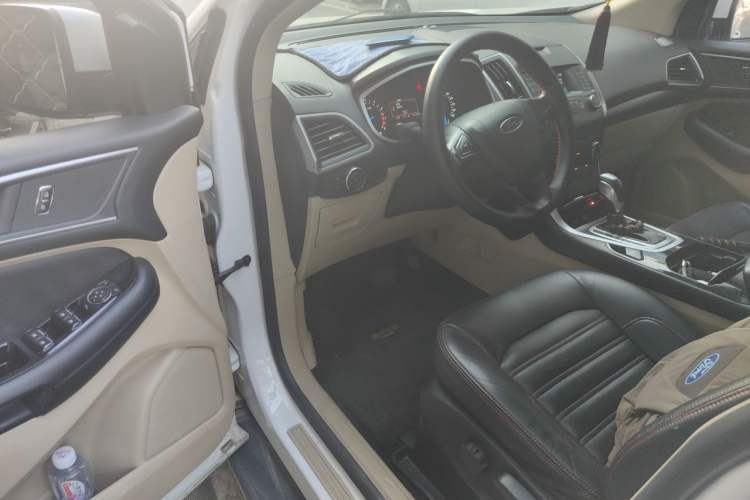 Used Ford Edge 2016 EcoBoost 245 Two-Wheel-Drive Titanium 5-Seater
