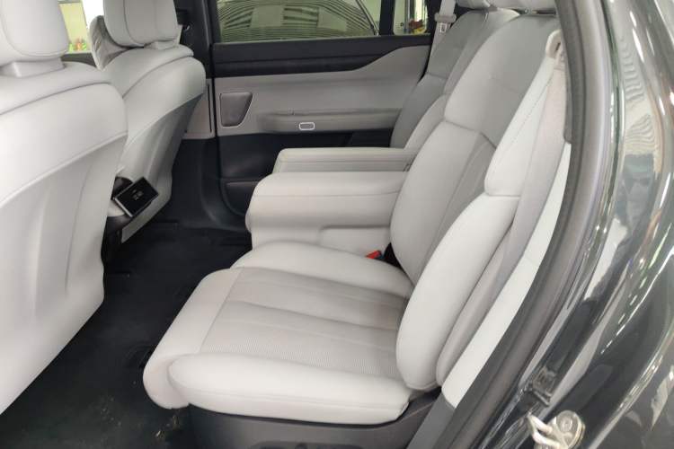 Used Nio ES8 2023 75 kWh