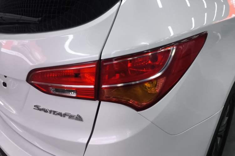 Used Hyundai Santa Fe 2013 2.4L Automatic Two-Wheel Drive Smart Version