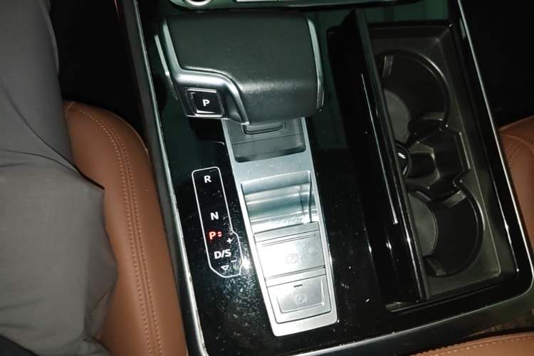 Used Audi Q7 2021 55 TFSI quattro S line Sport model
