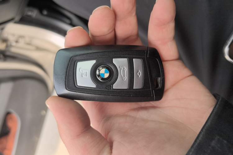 Used BMW 5 Series 2013 525Li Leading Model