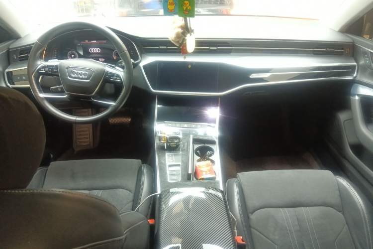 Used Audi A7L 2024 45TFSI S-line Dream-Building Edition Flow Crystal Package