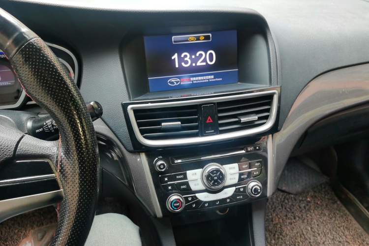 Used Soueast V6 Lingshi 2014 1.5L Manual Luxury Edition for Women Audio And AC Panel