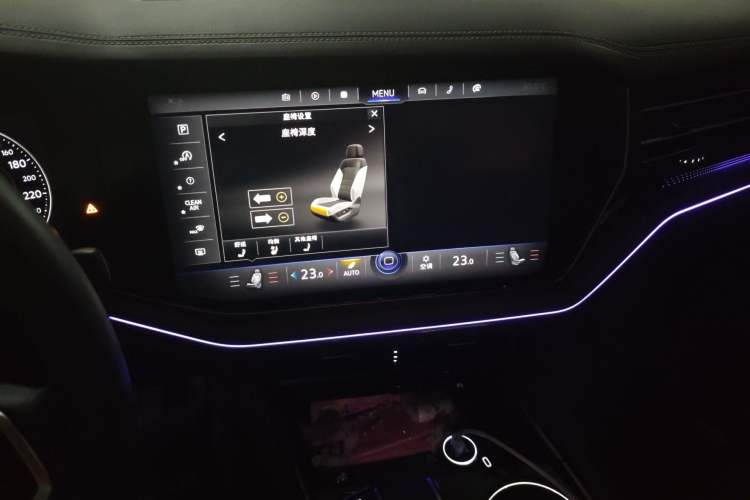 Used Volkswagen Touareg 2023 2.0 TSI RuiShang Edition Audio And AC Panel