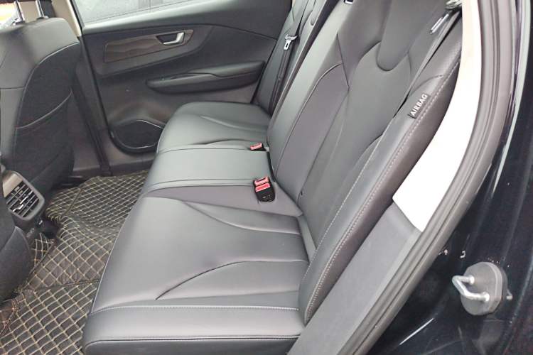 Used Hongqi E-QM5 2022 431 km Charge & Enjoy Edition