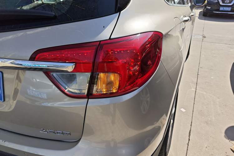 Used Buick Envision 2017 28T Four-Wheel Drive Elite Model
