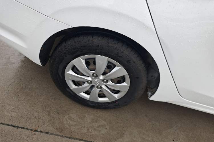 Used Hyundai Verna (older generation) 2017 1.4L Manual Refreshed Version China V Standard Exterior 5