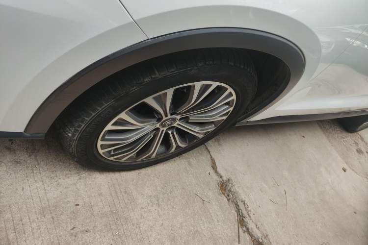 Used BYD Song Pro New Energy 2019 DM 1.5T Four-Wheel Drive Performance Edition Deluxe Model Left Front Wheel Hub