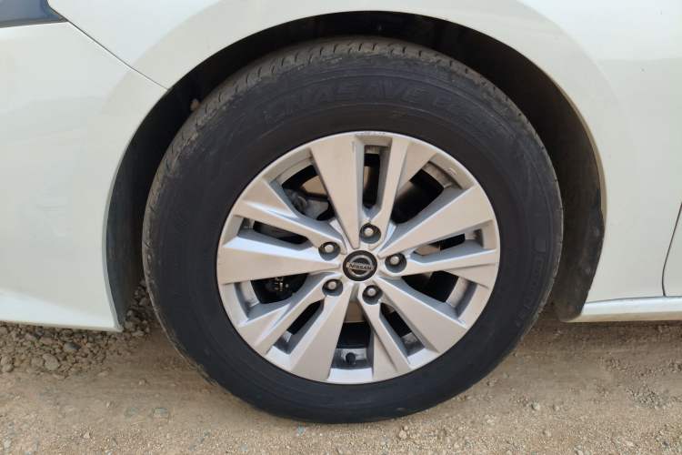 Used Nissan Teana 2019 2.0L XL Comfort Edition Left Front Wheel Hub