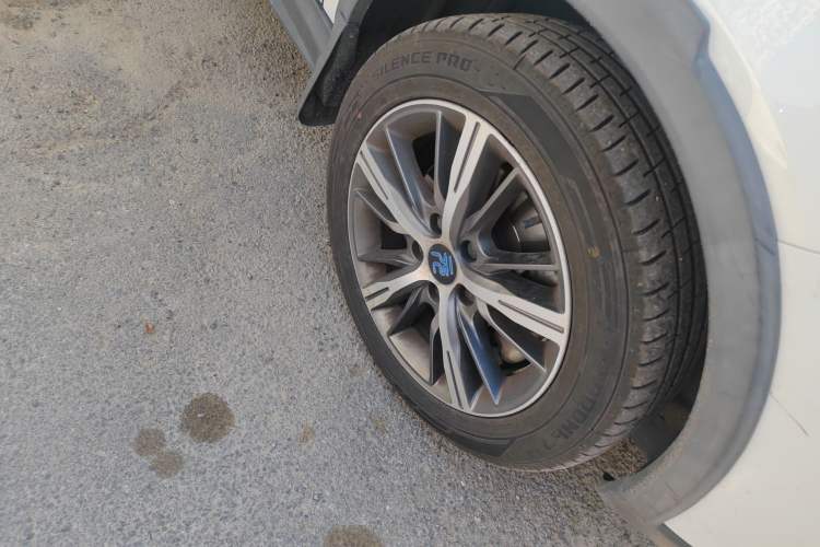 Used BYD Yuan New Energy 2018 EV360 Smart Connected Cool Model