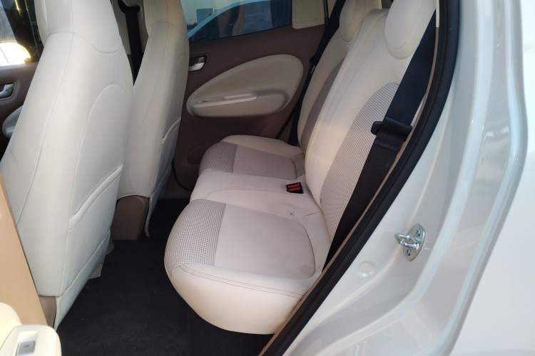 Used Wuling Hongguang MINIEV 2025 Four-Door Version Advanced Edition Left Rear Seat