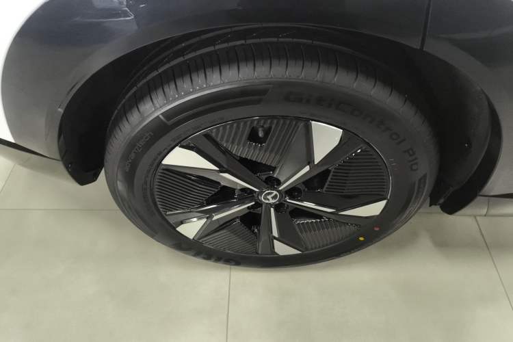 Used Mazda EZ-60 2025 Model Range-Extended 200 Max
