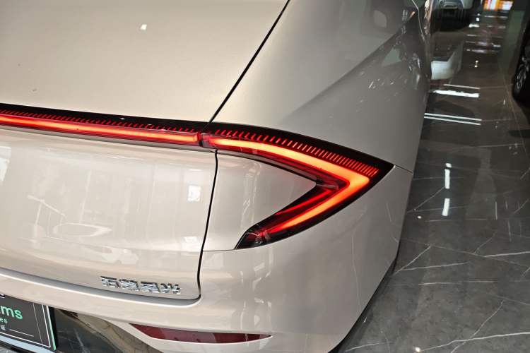 Used Wuling Xingguang 2024 Co-Creation Edition 510 Advanced Model