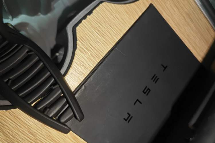 Used Tesla Model Y 2022 Long-Range All-Wheel-Drive Version