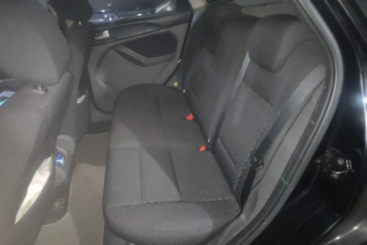 Used Ford Focus 2011 Hatchback 1.8L Manual Comfort Model
