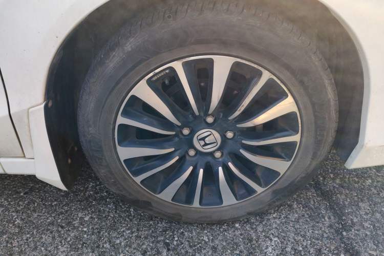 Used Honda Crider 2013 1.8L automatic comfort version
