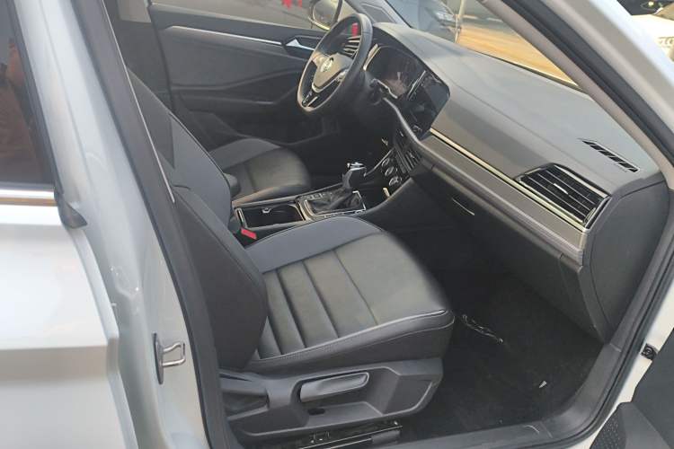 Used Volkswagen Sagitar 2021 280TSI DSG Excellence Edition Right Front Seat