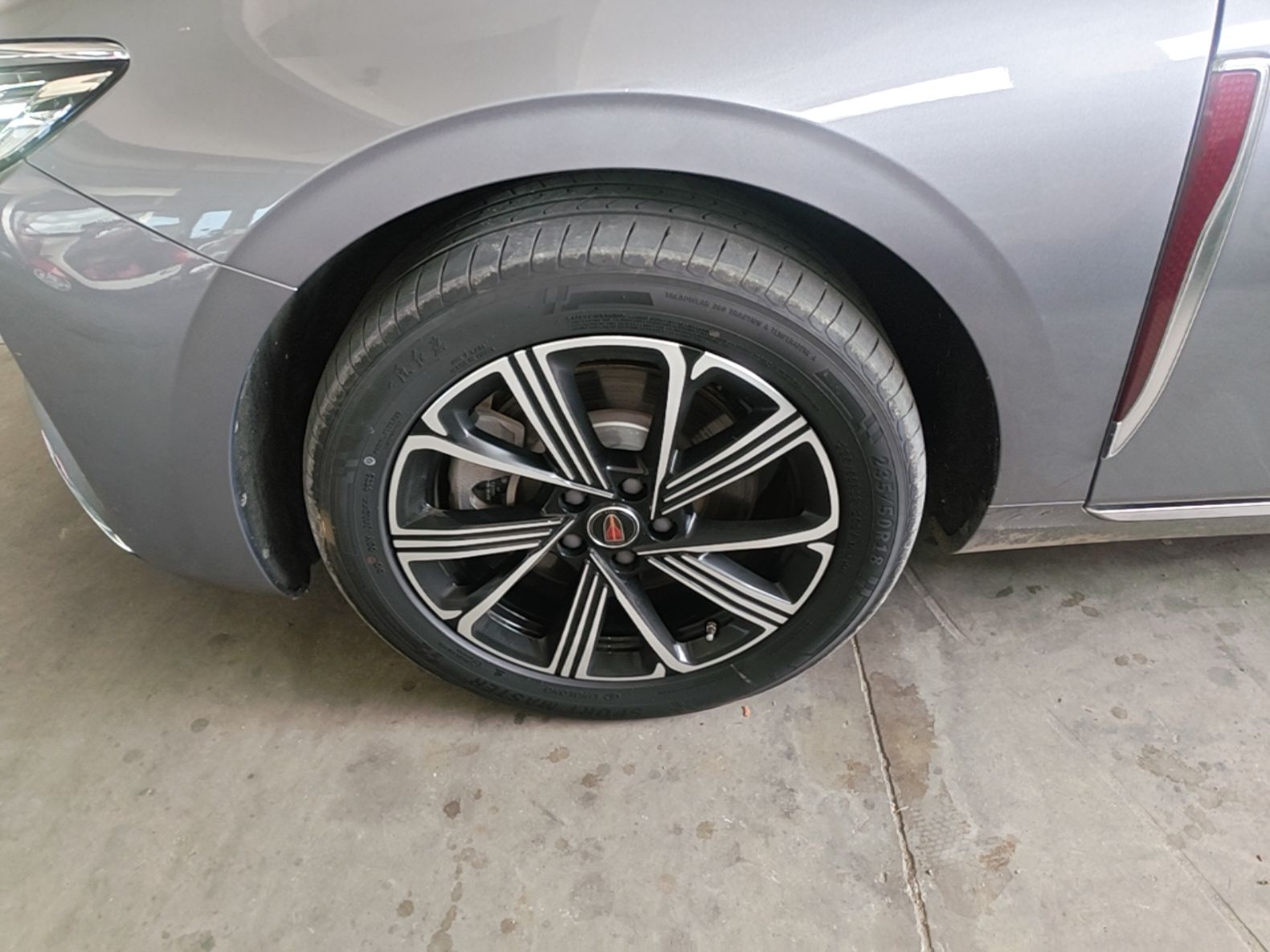Hongqi H5 PHEV 2025 170 Super Hybrid Version — снимка 10
