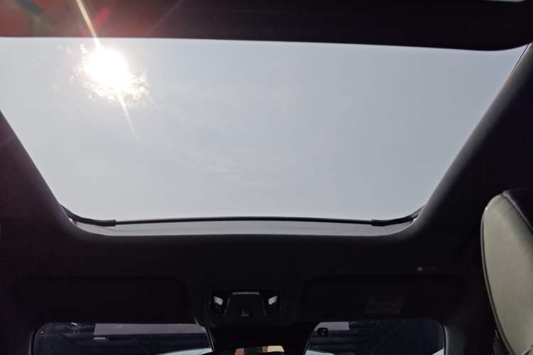 Used Changan UNI-Z New Energy 2024 Blue Whale Smart Electric iDD 125km Excellence Model
