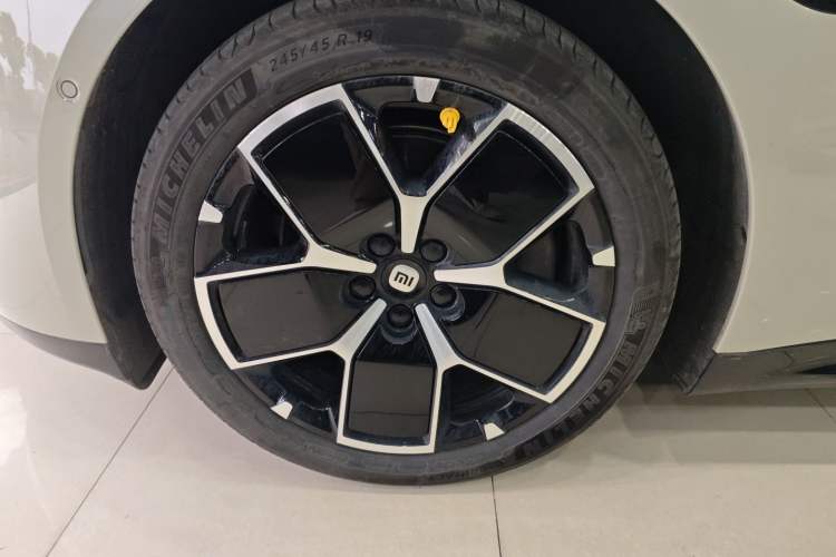 Used Xiaomi Auto SU7 2024 Rear-Drive Long-Range Intelligent Driving Version
