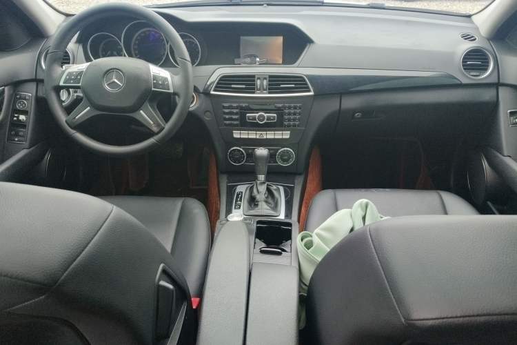Used Mercedes-Benz C-Class 2013 C 180 Classic Grand Edition
