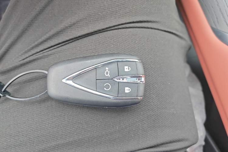 Used CHANGAN CS75 PLUS 2025 4th Generation 1.5T New Blue Whale Smart Luxury Edition
