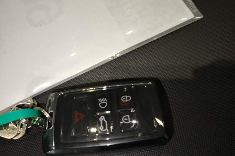 Used Land Rover Defender 2023 Facelift 110 3.0T P400 X-DYNAMIC HSE Interior 1