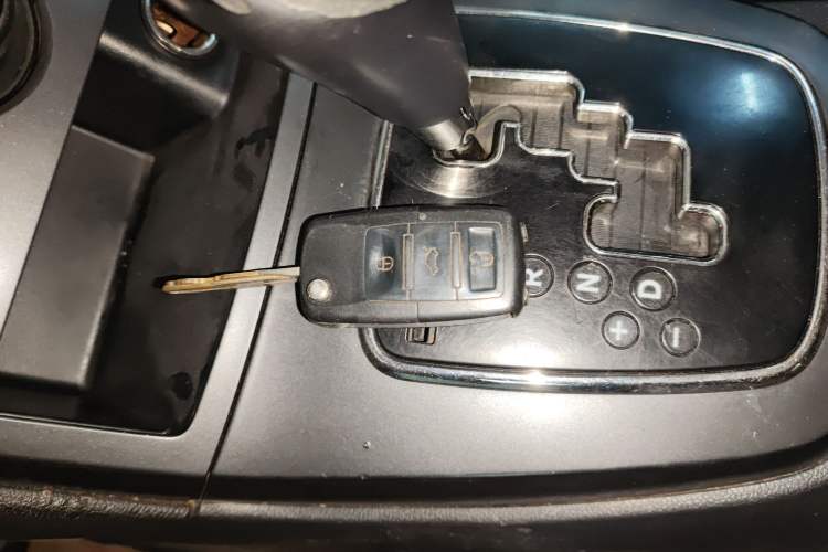 Used Hyundai Genesis Coupe 2009 2.0T Automatic Deluxe Edition Vehicle Key