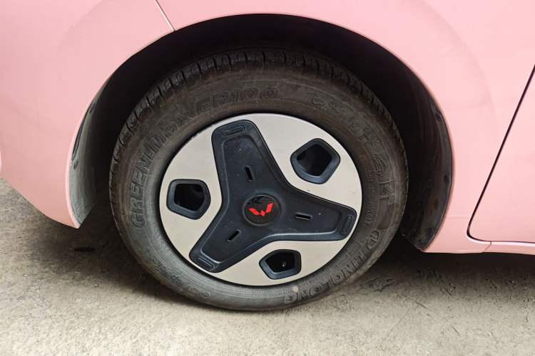 Used Wuling Zhiguang New Energy 2025 Comfort Model Exterior 4