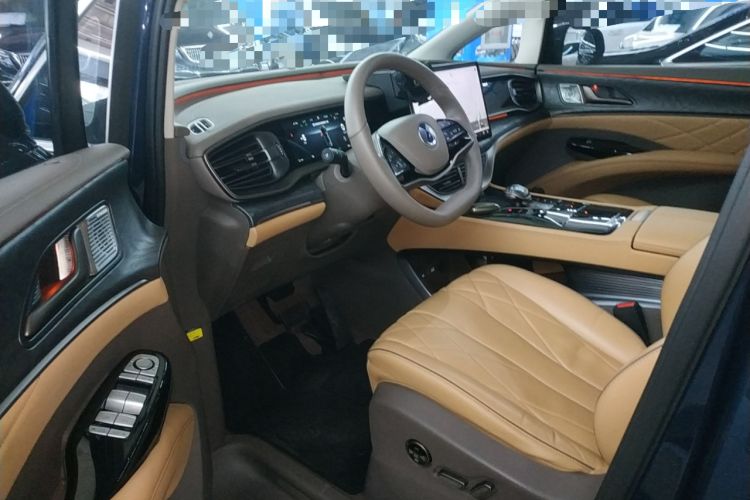 Used Denza D9 2022 DM-i 1040 Prestige Model