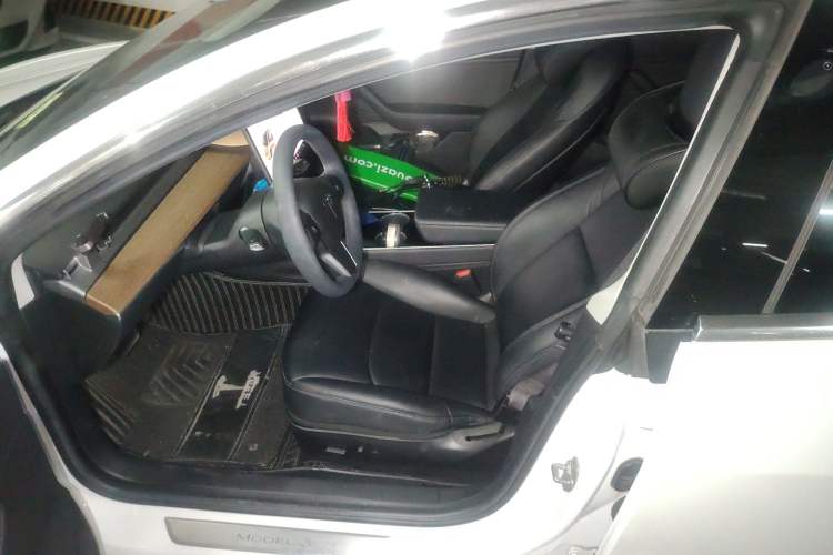 Used Tesla Model 3 2019 Long-Range Rear-Wheel-Drive Version
