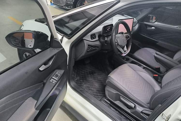 Used Volkswagen ID.3 2025 Smart Version Pure & Intelligent Enjoyment Edition