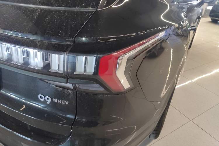 Used Lynk & Co 09 2021 2.0T Halo Six-Seater