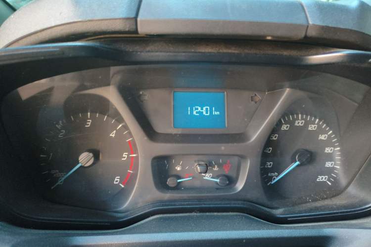 Used Ford Transit 2019 2.0T Diesel Multi-Purpose Commercial Vehicle Short Wheelbase Low Roof 6-Seater China VI Standard
