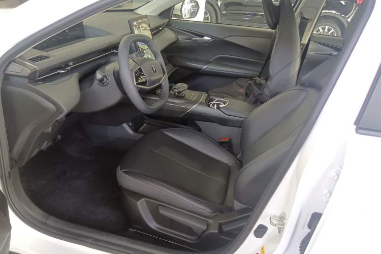 Used CHANGAN Eado DD 2023 Blue Whale NE 1.5T GDI DCT Luxury Edition