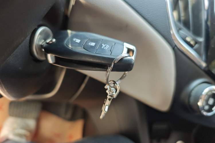 Used Chevrolet Cruze 2015 1.5L Automatic Luxury Edition Vehicle Key