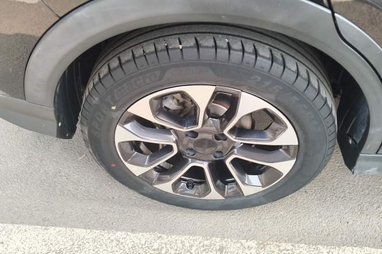 Used Dongfeng Aeolus Yixuan GS 2021 230T Automatic Zuiyao Wushu Edition Right Rear Wheel Hub