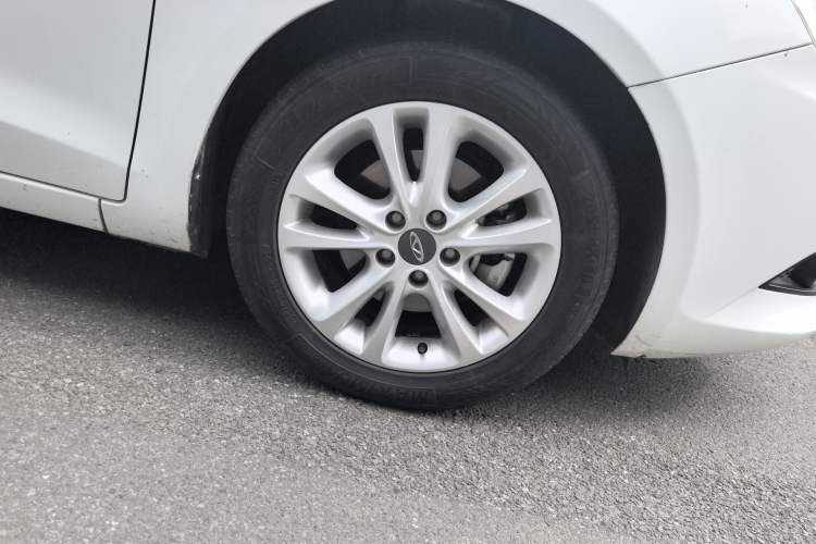 Used Chery Arrizo 7 2015 1.6L CVT ZhiXiang Edition Right Front Wheel Hub