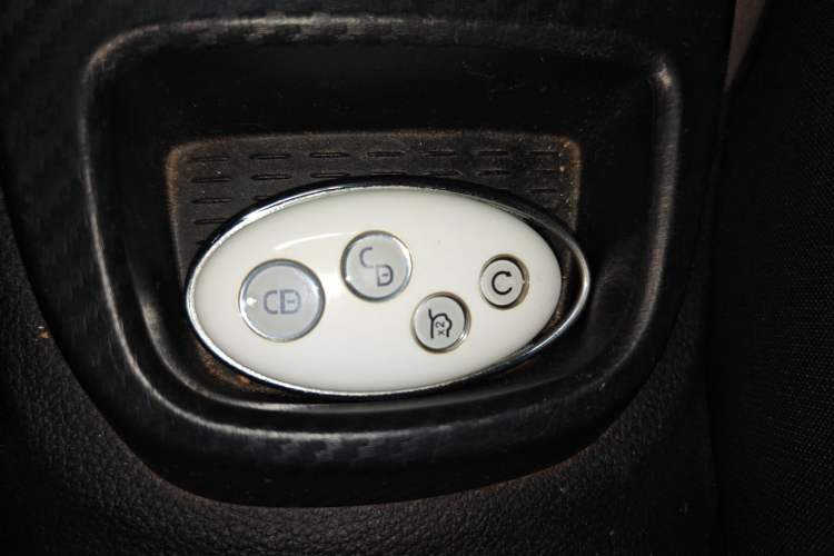 Used BYD Yuan New Energy 2018 EV360 Smart Connect Cool Edition Vehicle Key