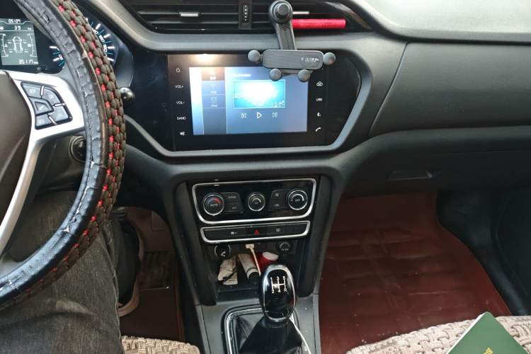 Used Chery Tiggo 3 2016 1.6L Manual ZhiShang Edition
