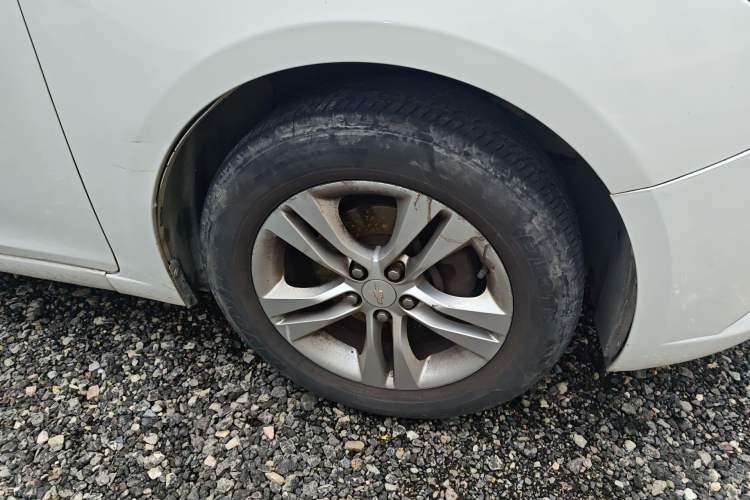 Used Chevrolet Cruze 2015 1.5L Classic SE AT Right Front Wheel Hub