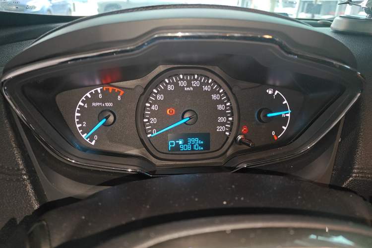 Used Ford Escort 2015 1.5L Automatic Fashion Model
