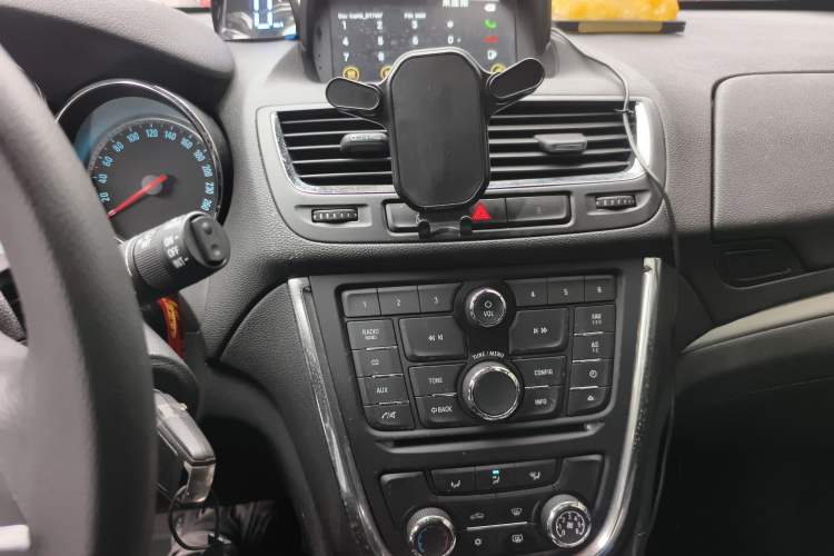 Used Buick Encore 2015 1.4T Automatic Two-Wheel Drive Urban Elite Version
