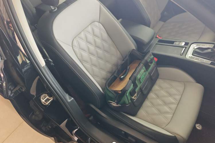 Used Volkswagen Magotan 2023 2 Million Units Limited Edition 330TSI DSG Leading Version