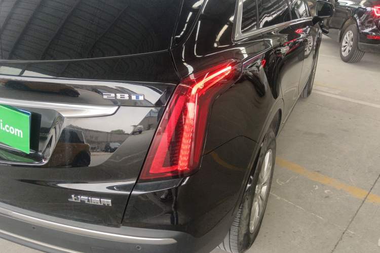 Used Cadillac XT5 2022 2.0T Two-Wheel Drive Luxury Version Exterior 3