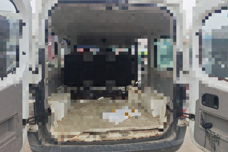 Used JAC Group Sunray 2017 2.0T Short-Wheelbase Mid-Roof Xingkuaiyun Multi-Purpose Commercial Vehicle