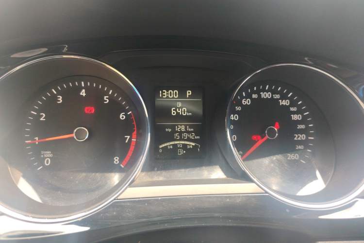 Used Volkswagen Sagitar 2015 1.6L Automatic Comfort Model
