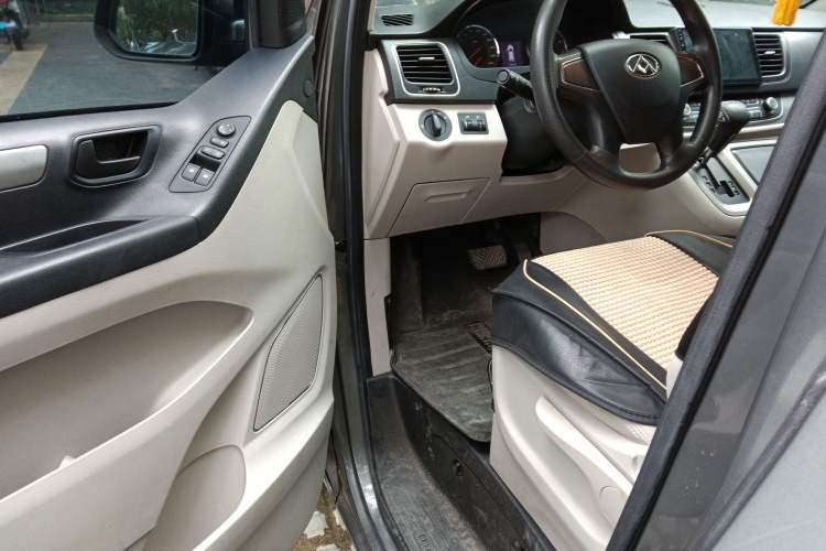 Used SAIC MAXUS G10 2014 2.0T Automatic Elite Edition
