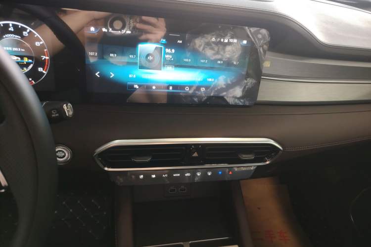 Used JETOUR X90 PLUS 2023 1.6TD DCT Flat-Platform + 5 Seats
