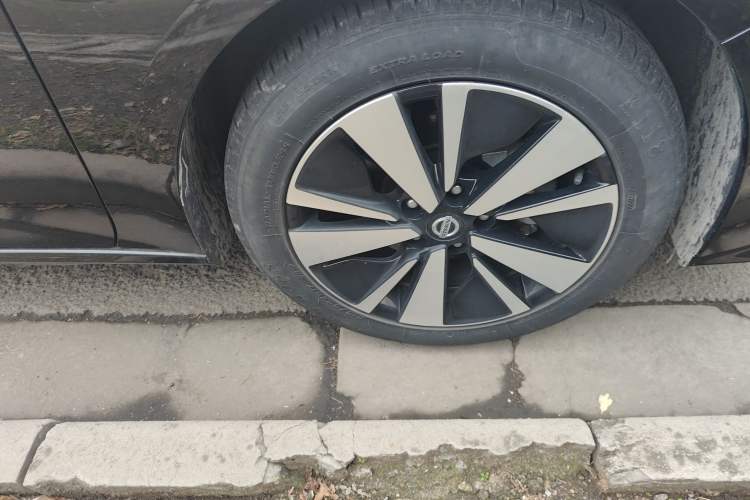 Used Nissan Teana 2021 2.0L XL Comfort Edition Right Front Wheel Hub